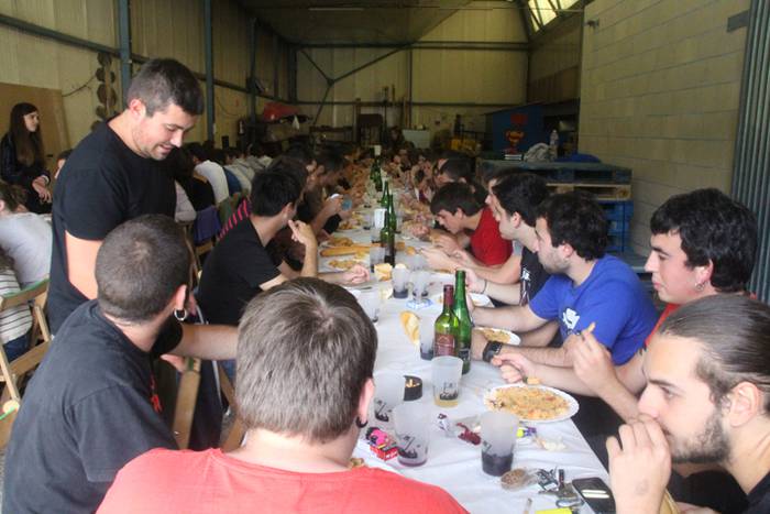 Gaztetzen ari direlako 3 1504363960558