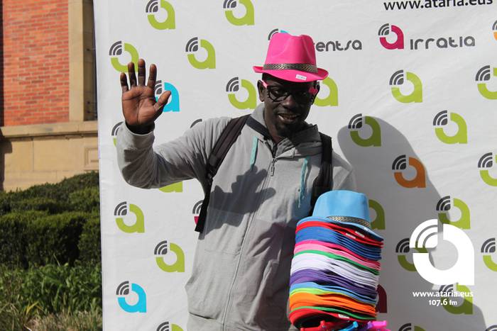 Photocoll-ean jartzeak saria 25 1488130022361