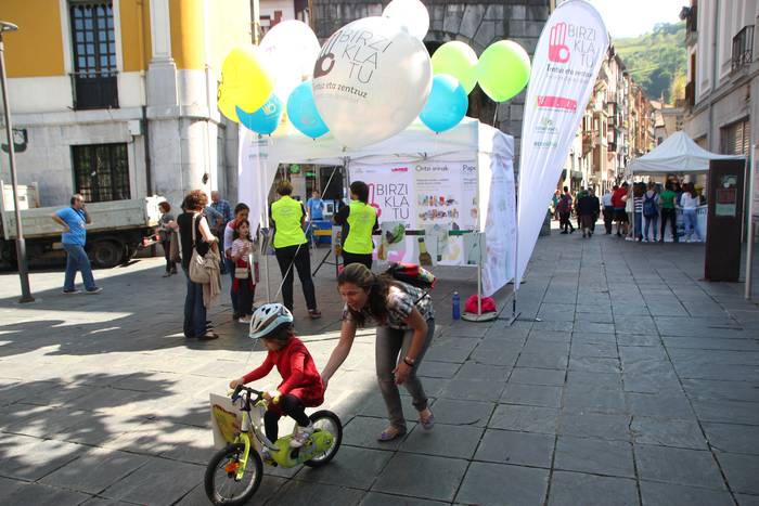 Birziklatu tentuz eta zentzuz, Tolosan 4 1464459169424