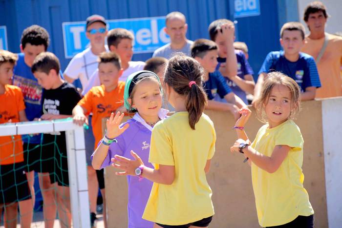 Kirol pixka bat, festan bete 52 1566471440864