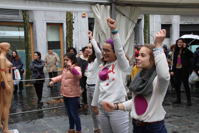 Azaroak 25 33 1574516263696