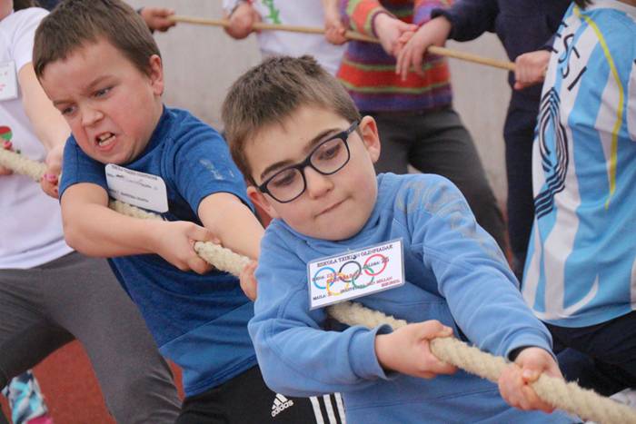 Eskola Txikien topaketak 420 51 1520602702003