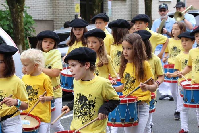 Danbor hotsek hartu dute Ama 23 1562504173105