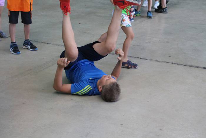 Festak hastearekin batera, j 46 1502727515354