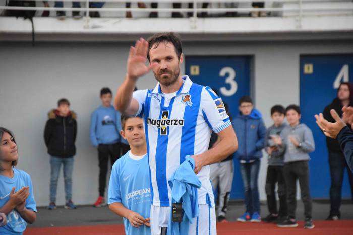 Mikel Alonso agur omenaldia tolosa berazubi 96 1544294564909