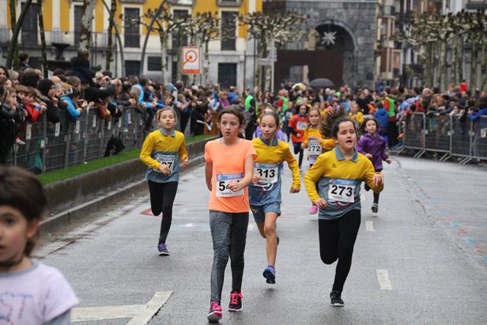 700 haur inguru XXXI. Ero Et 161 1516542831272