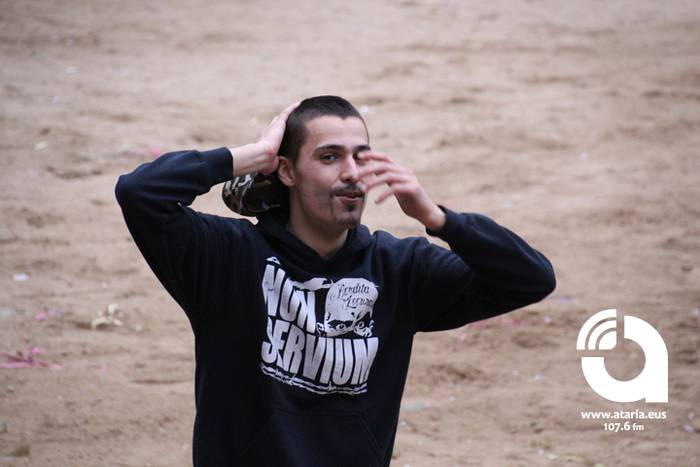 Zezenak adarrak okerrak ditu 66 1488277543041