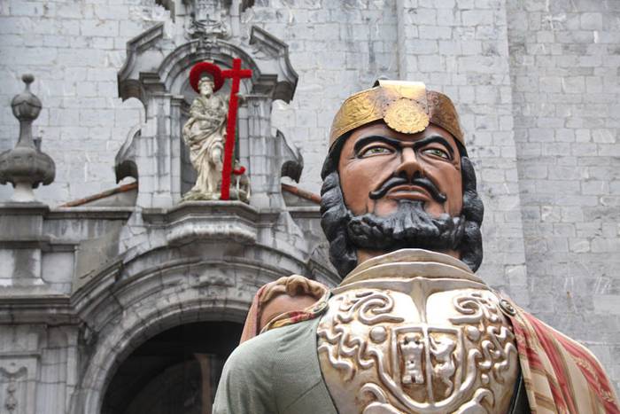 Santuek eta dantzariek poztu 1 1498312176578