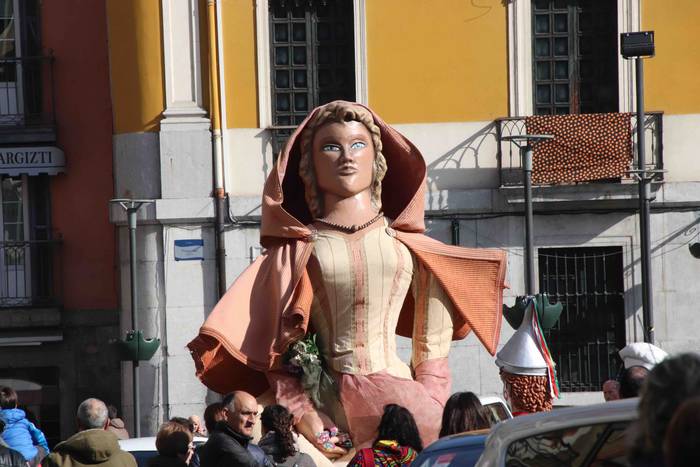 Erraldoi eta buruhandiak Zal 3 1582375935096