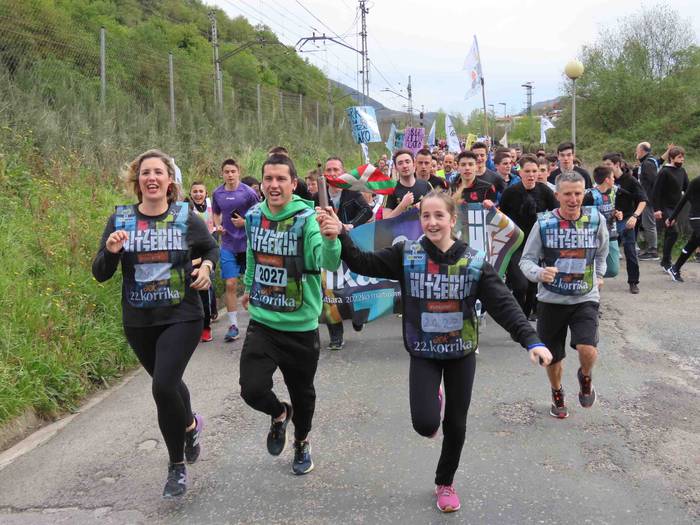 korrika, furgonetatik, Aizto 63 1649421642902