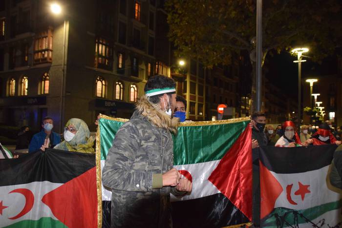 Elkarretaratzea, Sahara 12 1605725161209