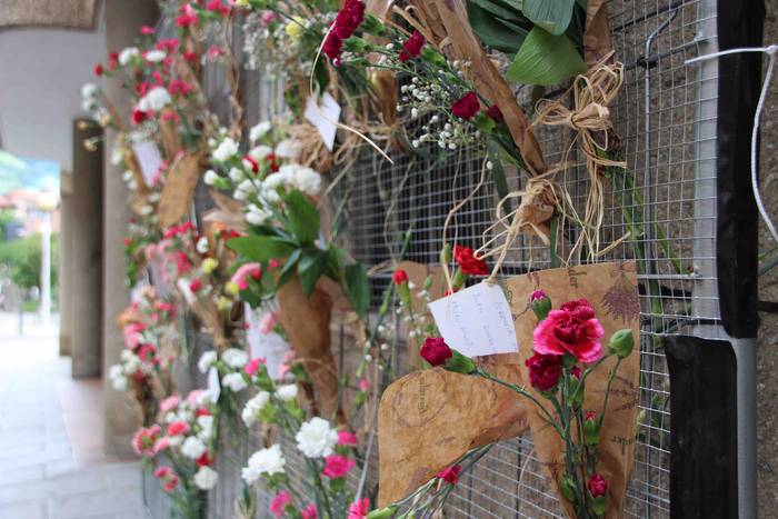 Esker hitzak, loreekin 37 1592050834865