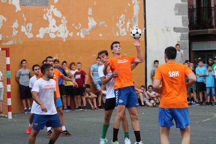 Antrax taldeak irabazi du Sa 75 1532516153524