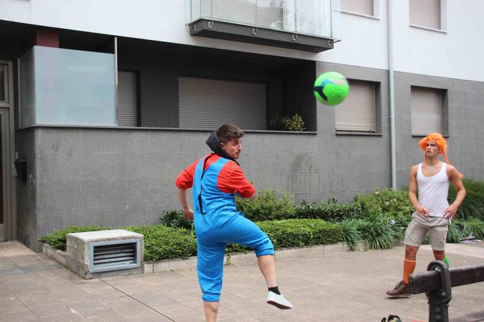 Norberak bere bazkaria, eta  20 1532630718630