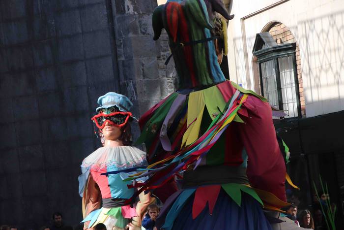 Erraldoi eta buruhandiak Zal 15 1582375942951