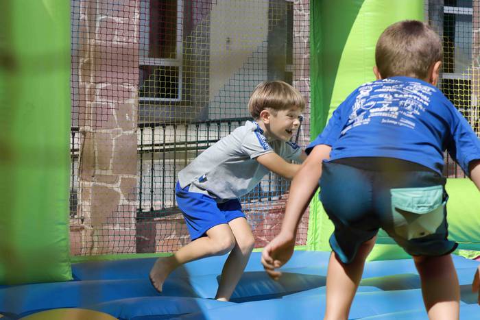 Saltoka eta jolasean pasatu  8 1660043068677