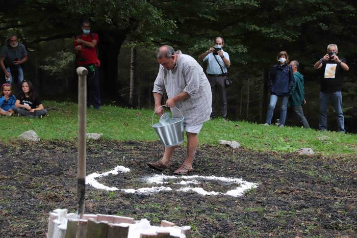 Zumetari omenaldi "intimoa"  21 1599334868355