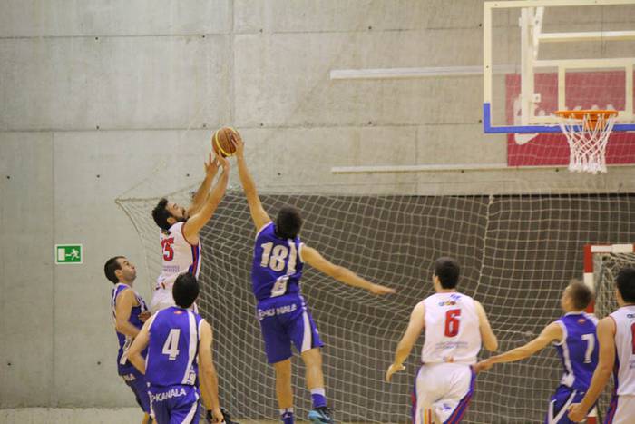 TAKE vs Ardoi 2015 40 1445277776628