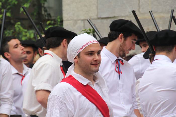 Santuek eta dantzariek poztu 53 1498312466919