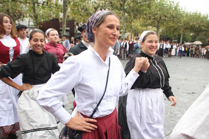 Udaberri Dantza Dezagun Tolo 131 1504963825221