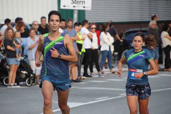 Elena Silvestre eta Xabier L 36 1567672431022