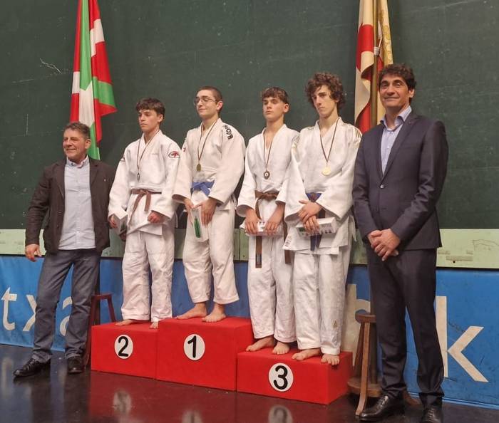 Tolosako judokek sei domina irabazi dituzte Euskadiko Txapelketan