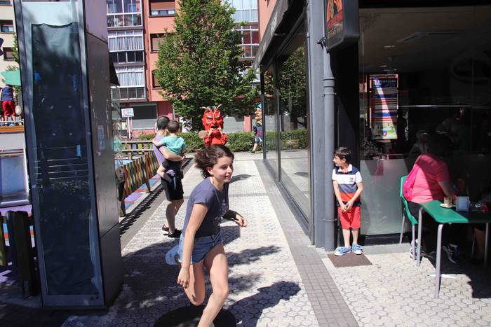 Euskal Jaia Ugaare auzoan 25 1559407130852