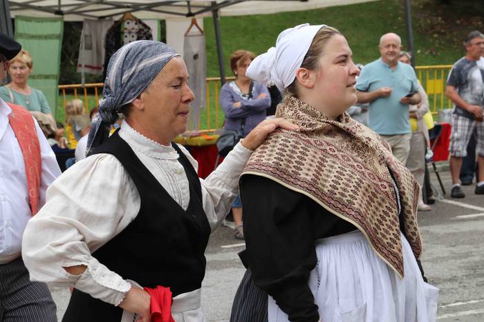 Larrain dantza egin dute Ama 22 1562505582016