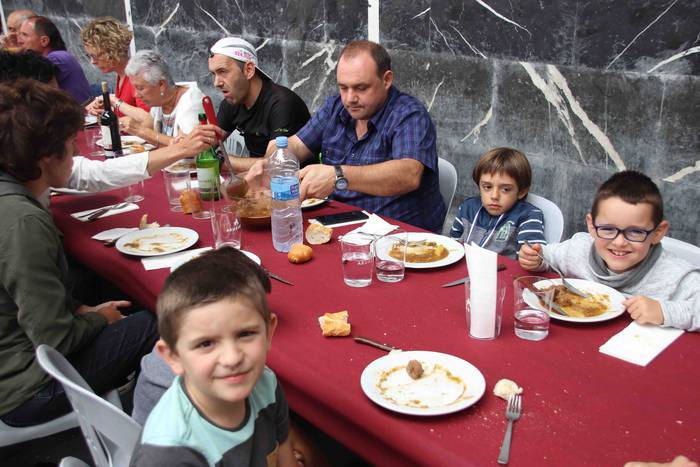 Frontoia bete da txekorra ja 53 1565532431150