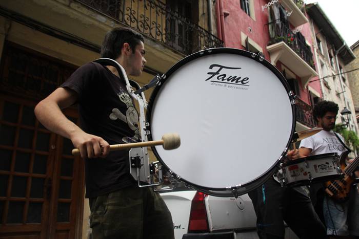 Momentu bereziaren zain 93 1498245880512