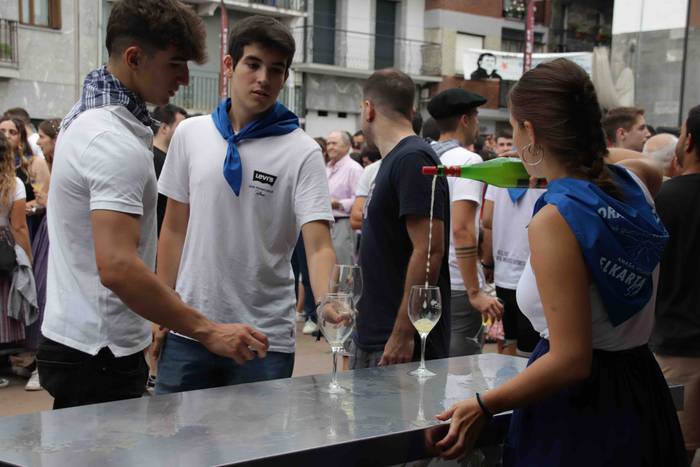 Jendetsua izaten ari da Erro 54 1659205851745