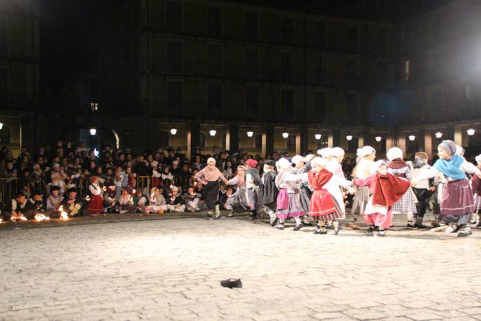 Olentzero eta Mari Domingi 2015 93 1450983325927