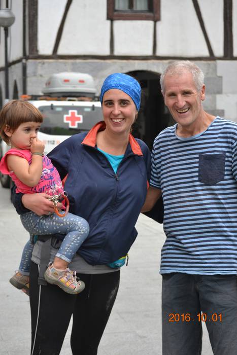 Elkartasuna, tontorretara 99 1475497573621