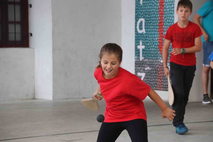 Txikiek pilotari handiak dir 54 1565875101664