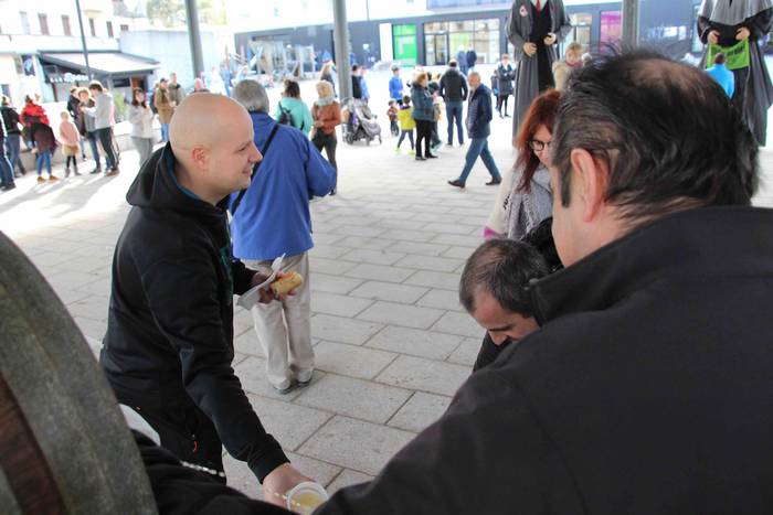 Saihesbidearen alde, festa e 13 1579351315265