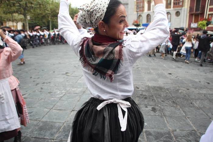 Udaberri Dantza Dezagun Tolo 135 1504963851843