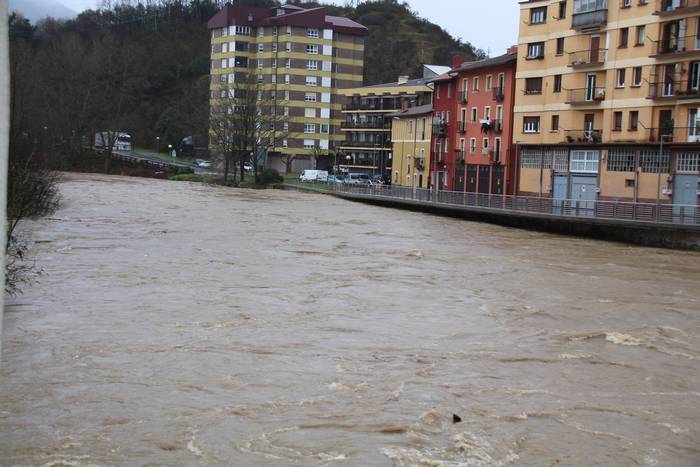 Astelehena, gainezka 23 1484571500652