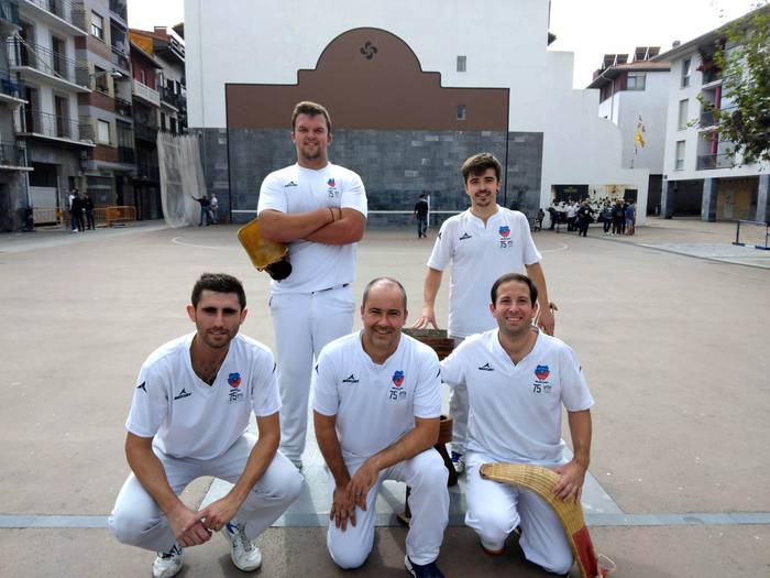 Enrike Abril errebote txapel 1 1634203378766