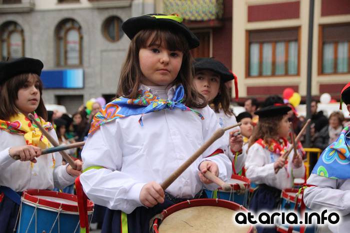 Zaldunita bezperako haur danborrada 105 1454785368556