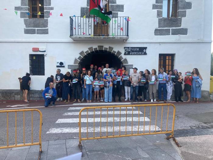 Alkizako herria palestinarekin bat