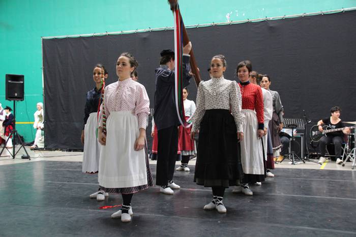 Kristikin eta dantza, Lizart 16 1496497056610