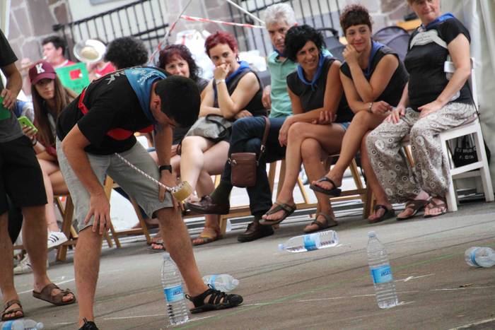 Lotsak ez du lekurik salontz 42 1565373555637