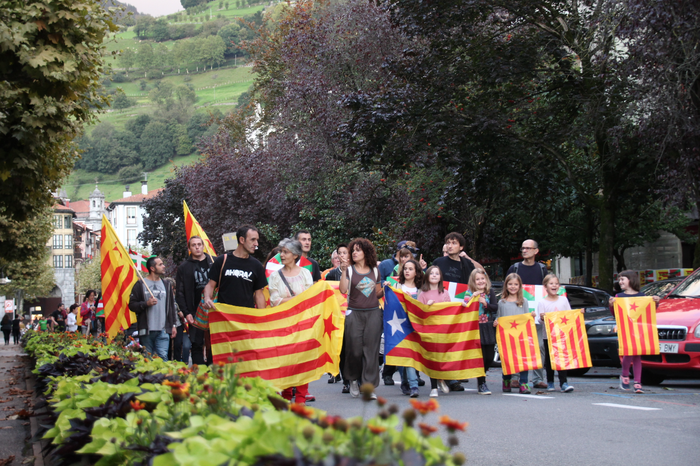 Elkartasuna  gainezka 6 1507053531385