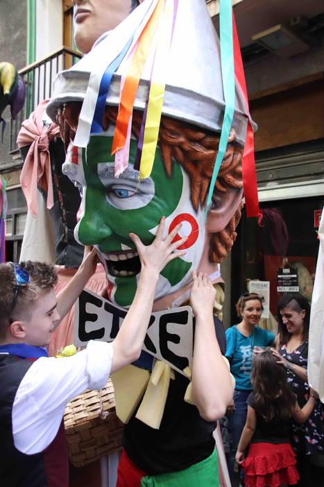 Erraldoiak eta buruhandiak T 40 1561218584705