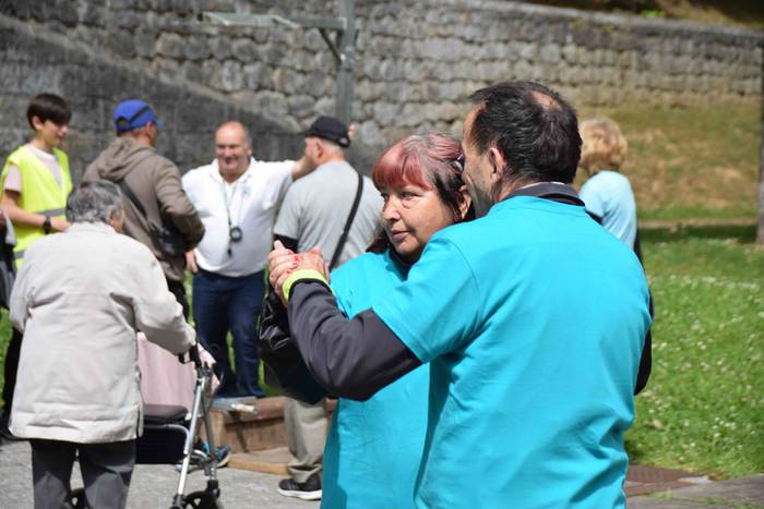 Haur eta helduen arteko II.  98 1560343307861