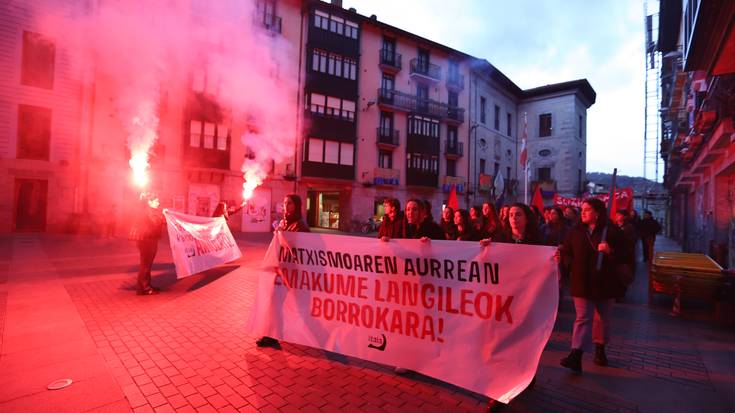 Emakume langileok askatzeko, batu borrokara!