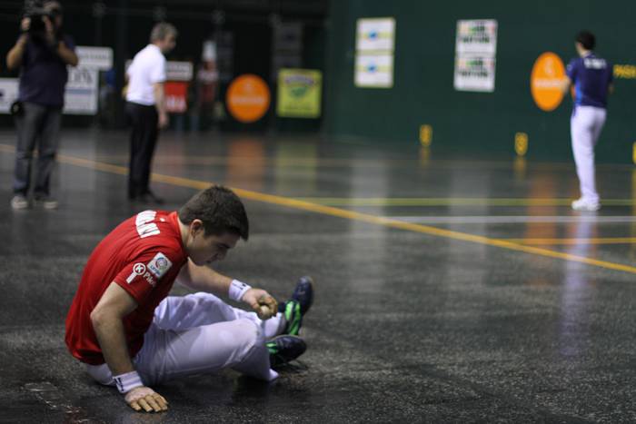 Irribarria eta Altuna III.a, Atanon 2 1477855404921