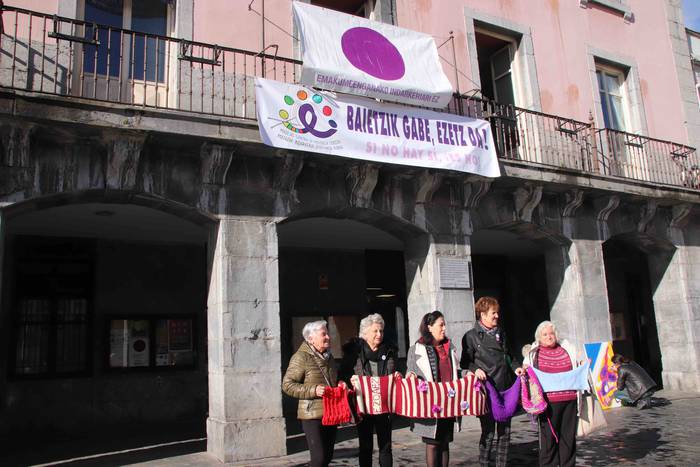 'Gora emakume anitzak eta go 28 1542976379061