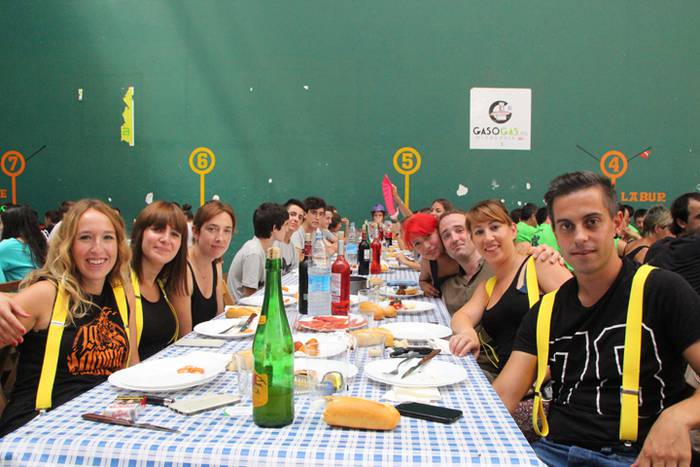 PIlotalekua kuadrillen kolorez beteta 23 1472221474796