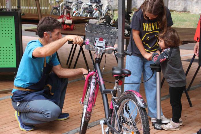 BIgarren eskuko azoka, mugik 9 1664013935353